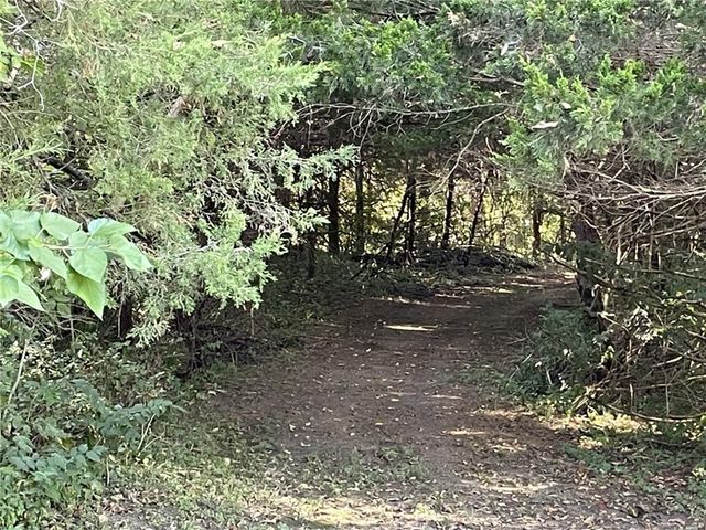 9885 Edgerton Road, De Soto, KS 66018