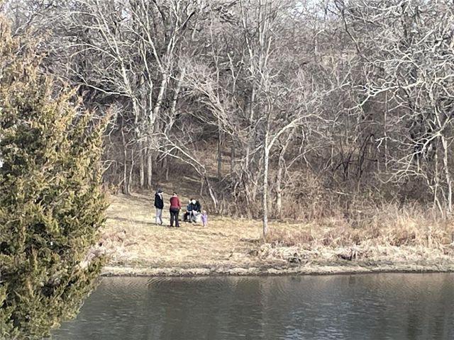 9885 Edgerton Road, De Soto, KS 66018