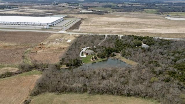 9885 Edgerton Road, De Soto, KS 66018