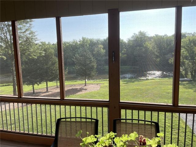 9885 Edgerton Road, De Soto, KS 66018