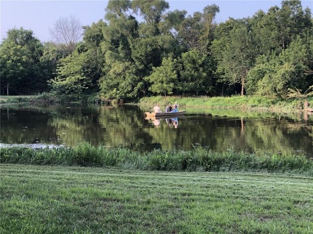 9885 Edgerton Road, De Soto, KS 66018