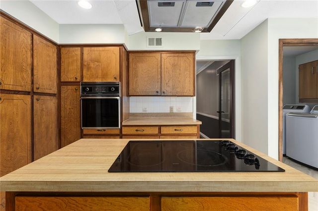 3401 E 105th Terrace, Kansas City, MO 64137