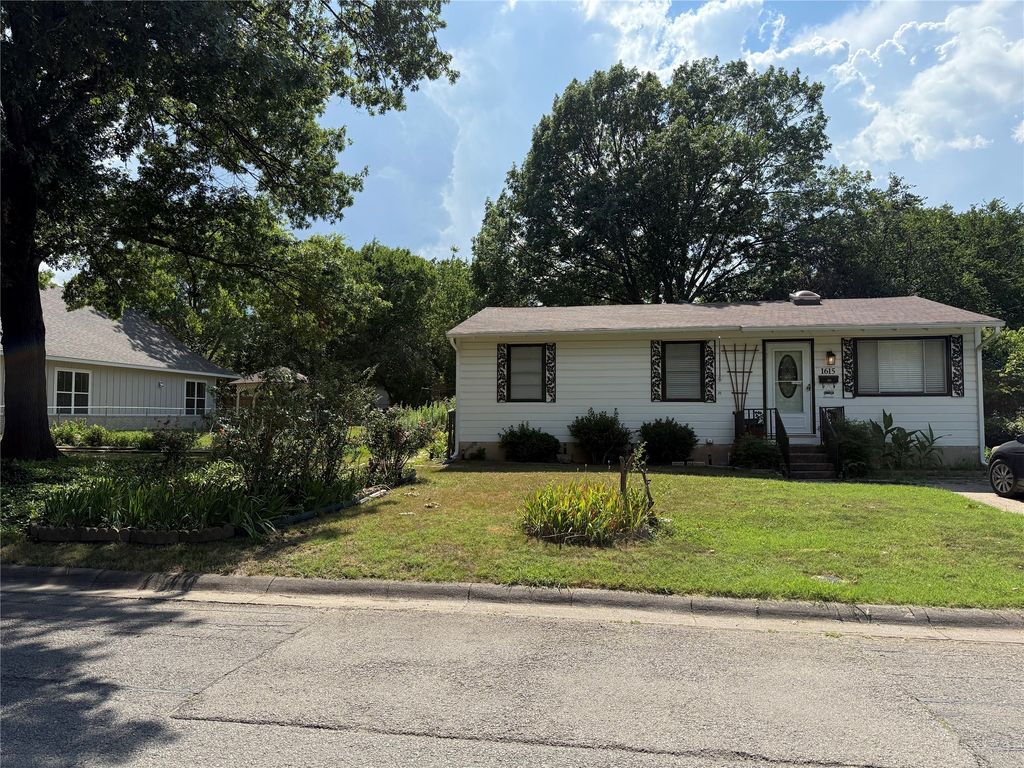 1613 Oak Street, Mckinney, TX 75069