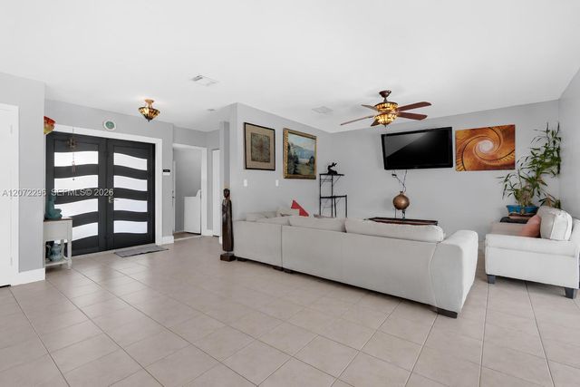 16711 SW 140th Avenue, Miami, FL 33177