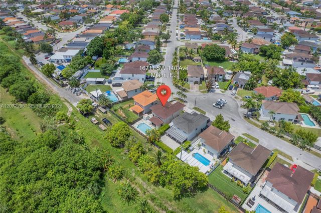 16711 SW 140th Avenue, Miami, FL 33177
