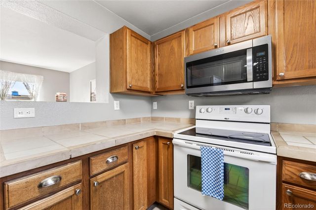2830 Renshaw Street, Strasburg, CO 80136