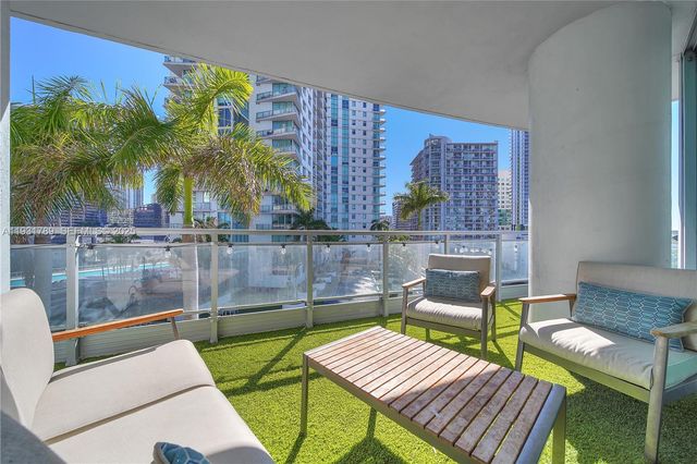 90 SW 3rd St 1213, Miami, FL 33130