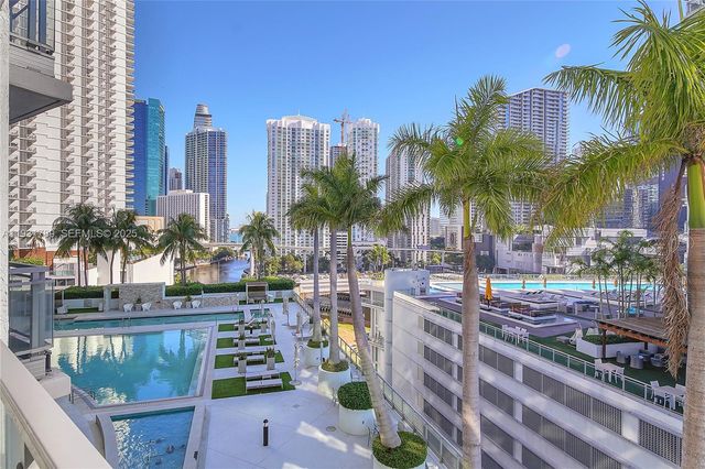 90 SW 3rd St 1213, Miami, FL 33130