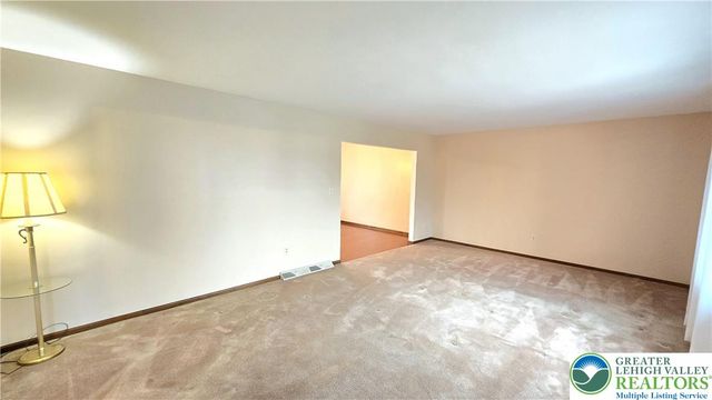 611 Buckingham Drive, Northampton Boro, PA 18067