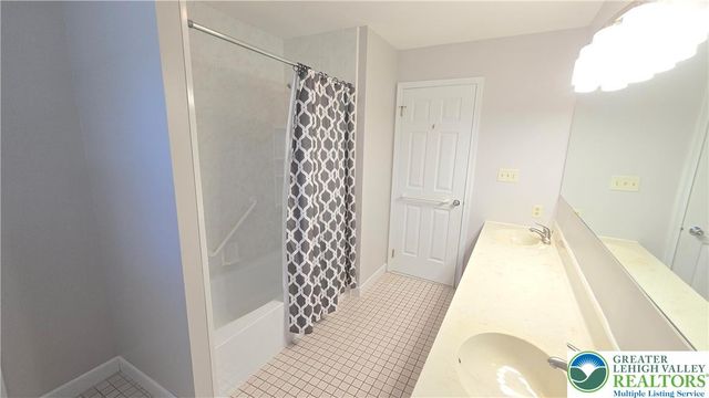 611 Buckingham Drive, Northampton Boro, PA 18067