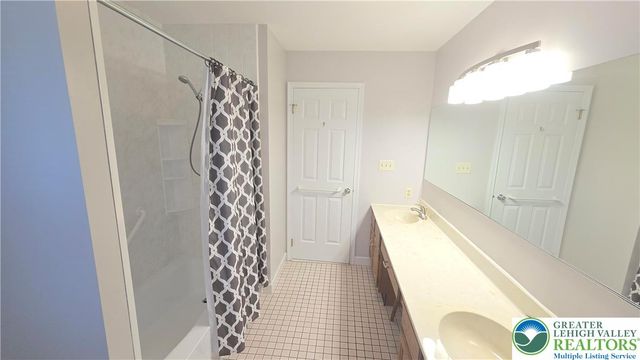 611 Buckingham Drive, Northampton Boro, PA 18067