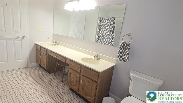 611 Buckingham Drive, Northampton Boro, PA 18067