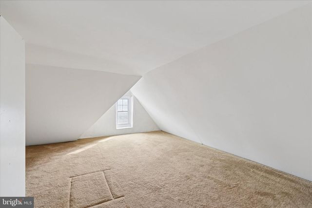 1525 W WYNNEWOOD, Ardmore, PA 19003