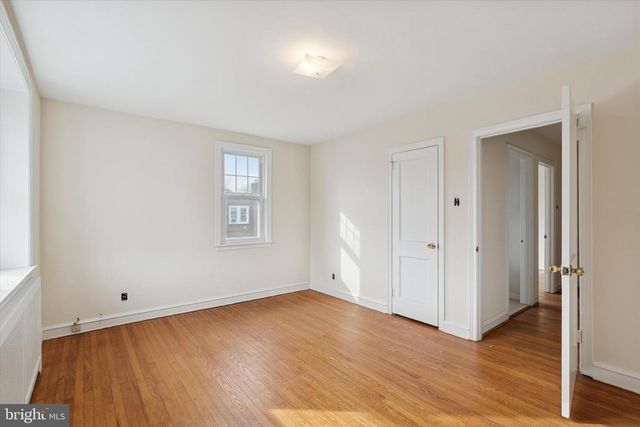 1525 W WYNNEWOOD, Ardmore, PA 19003