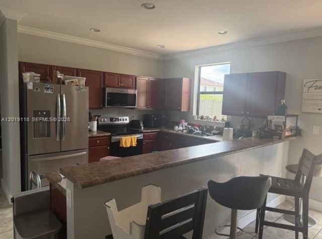 16564 SW 43rd St, Unincorporated Dade County, FL 33185