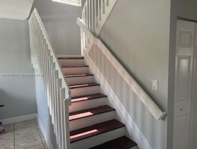 16564 SW 43rd St, Unincorporated Dade County, FL 33185