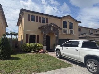 16564 SW 43rd St, Unincorporated Dade County, FL 33185