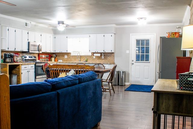 9 Weaver Street, Vilonia, AR 72173