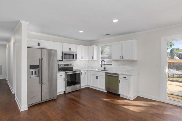 6 COUNTY ROAD 236 RD, Corinth, MS 38834