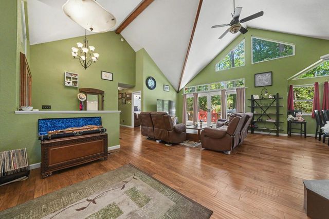 5535 Silver Saddle Ct, Hathaway Pines, CA 95233