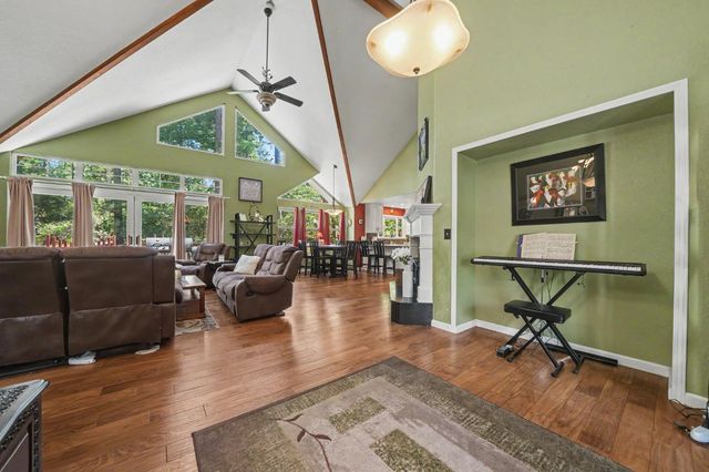 5535 Silver Saddle Ct, Hathaway Pines, CA 95233