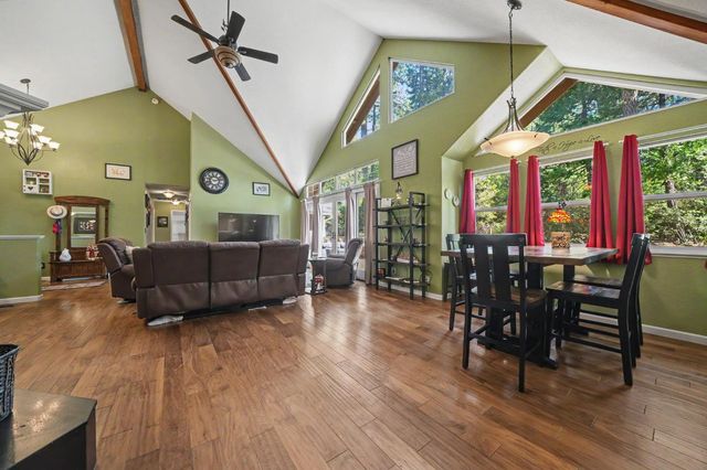 5535 Silver Saddle Ct, Hathaway Pines, CA 95233