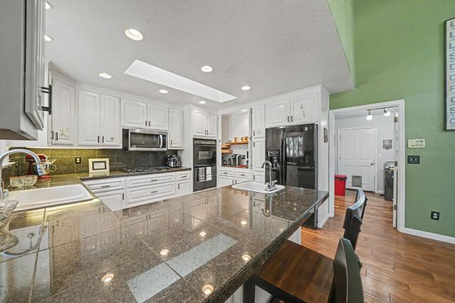 5535 Silver Saddle Ct, Hathaway Pines, CA 95233