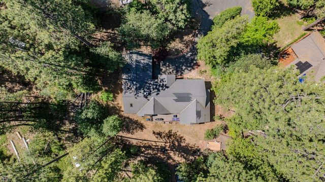 5535 Silver Saddle Ct, Hathaway Pines, CA 95233