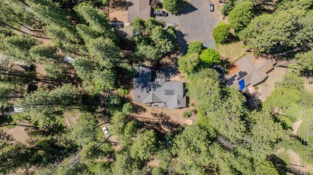 5535 Silver Saddle Ct, Hathaway Pines, CA 95233