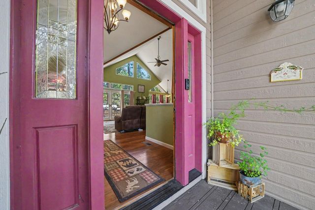 5535 Silver Saddle Ct, Hathaway Pines, CA 95233