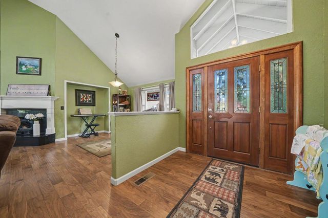 5535 Silver Saddle Ct, Hathaway Pines, CA 95233