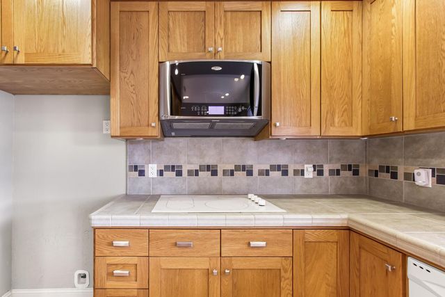 7738 La Mancha Way, Sacramento, CA 95823