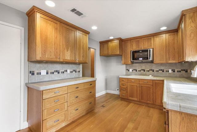 7738 La Mancha Way, Sacramento, CA 95823