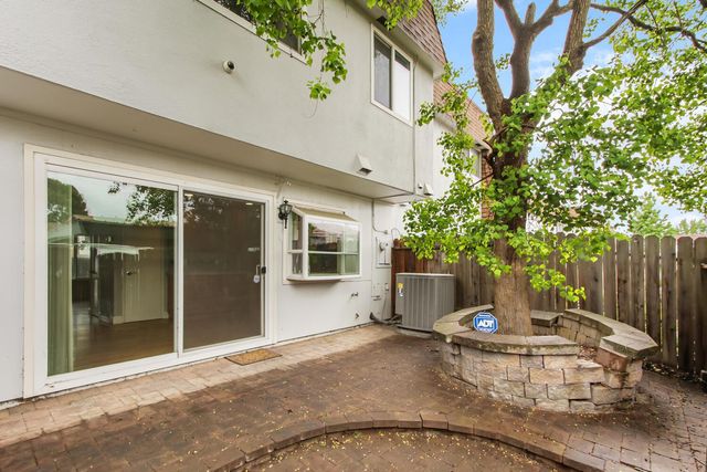 7738 La Mancha Way, Sacramento, CA 95823