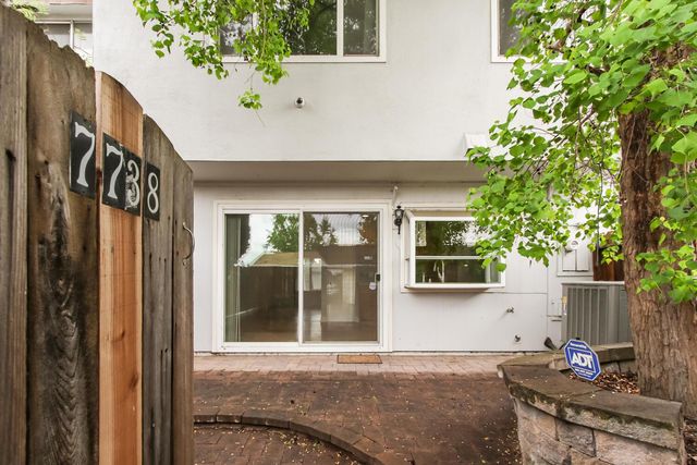 7738 La Mancha Way, Sacramento, CA 95823