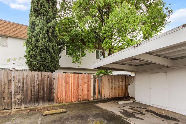 7738 La Mancha Way, Sacramento, CA 95823