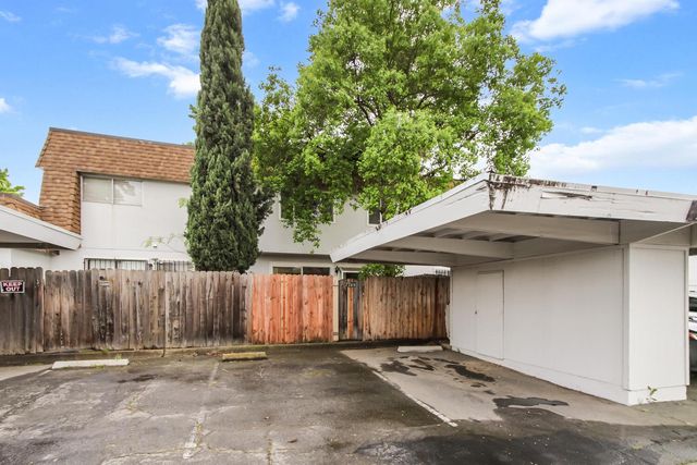 7738 La Mancha Way, Sacramento, CA 95823