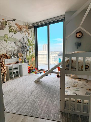 851 NE 1st Ave 2212, Miami, FL 33132