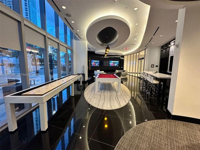 851 NE 1st Ave 2212, Miami, FL 33132