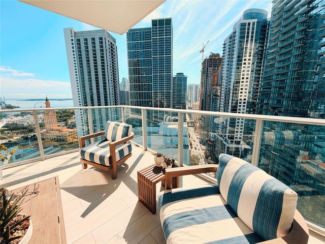 851 NE 1st Ave 2212, Miami, FL 33132