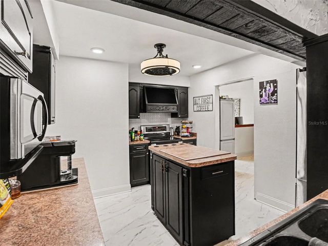 1162 CORETTA WAY, Orlando, FL 32805