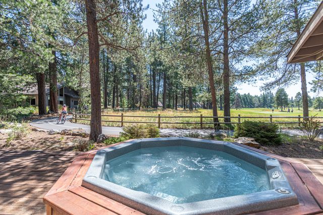 57377 Pole House Lane 1, Sunriver, OR 97707