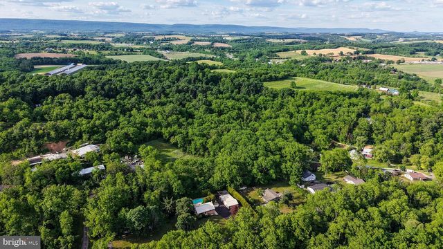 669 SUMMER MOUNTAIN RD, Bernville, PA 19506