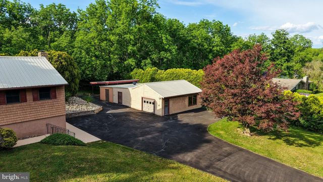 669 SUMMER MOUNTAIN RD, Bernville, PA 19506