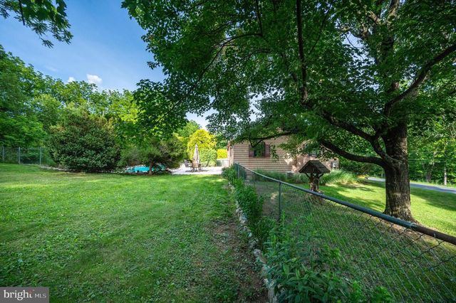 669 SUMMER MOUNTAIN RD, Bernville, PA 19506