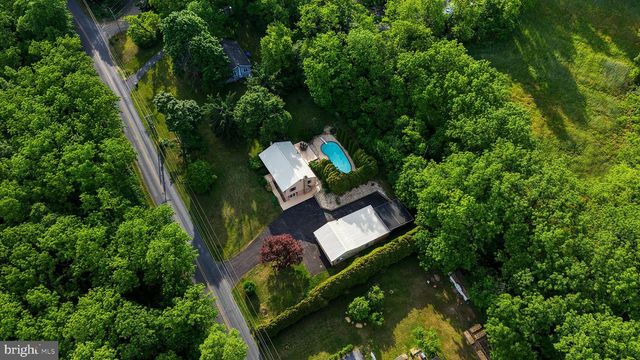 669 SUMMER MOUNTAIN RD, Bernville, PA 19506