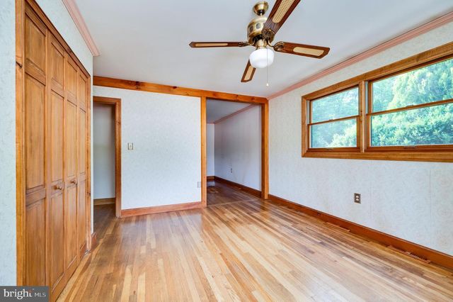 669 SUMMER MOUNTAIN RD, Bernville, PA 19506