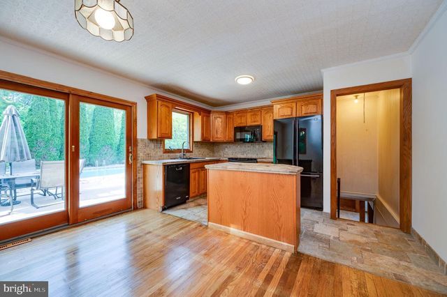 669 SUMMER MOUNTAIN RD, Bernville, PA 19506
