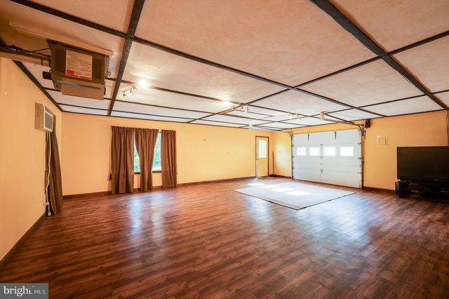 669 SUMMER MOUNTAIN RD, Bernville, PA 19506