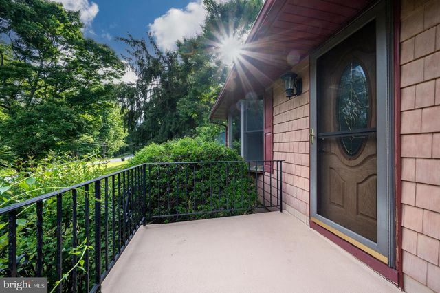 669 SUMMER MOUNTAIN RD, Bernville, PA 19506
